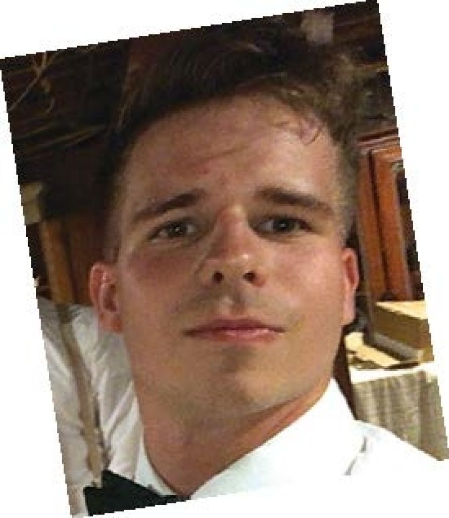 Manorite wins scholarship